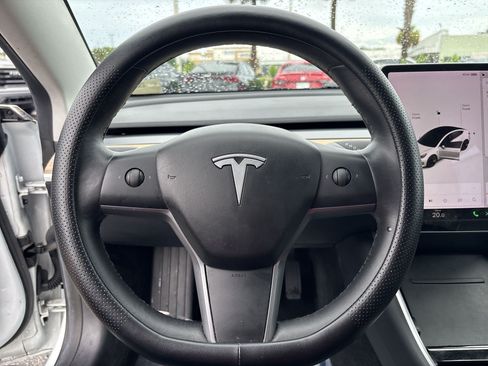 Used 2019 Tesla Model 3 Long Range RWD image 11