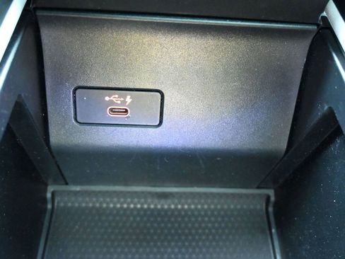 Used 2023 BMW X5 xDrive40i w/ Luxury Seating Package image 18