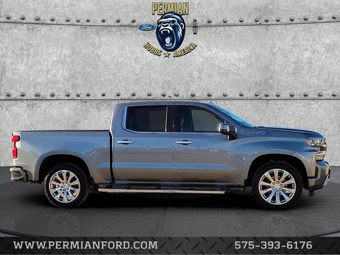 Used 2020 Chevrolet Silverado 1500 High Country w/ Technology Package image 5