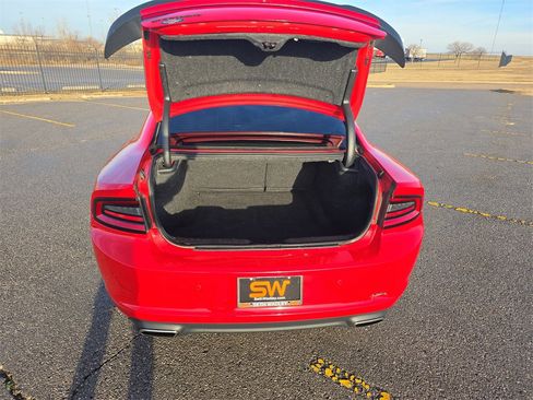 Used 2020 Dodge Charger SXT w/ Blacktop Package image 12