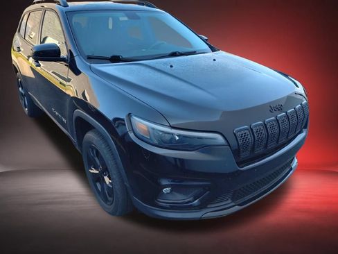 Used 2019 Jeep Cherokee Latitude Plus AWD/4WD image 4