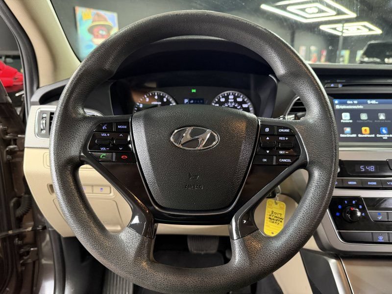 Used 2017 Hyundai Sonata SE FWD image 10