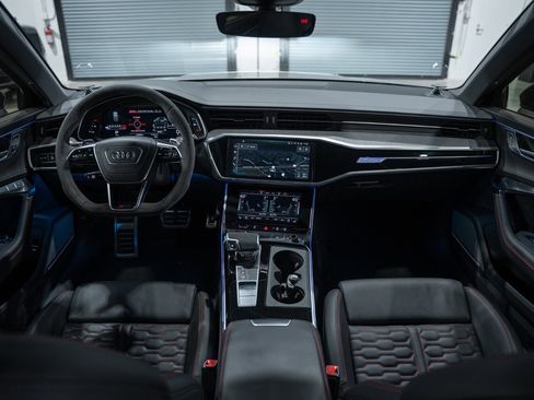 Used 2022 Audi RS 6 4.0T quattro Avant w/ Carbon Optic Package image 21