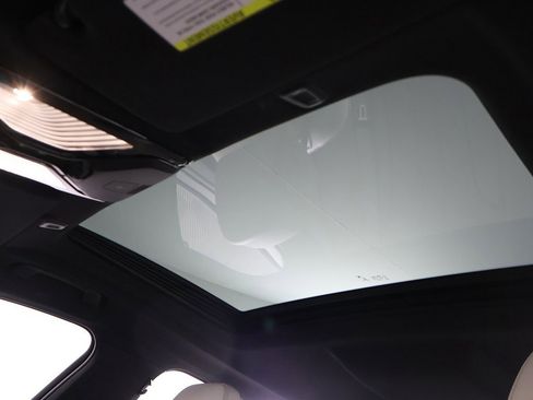 Used 2022 BMW M550i xDrive w/ Dynamic Handling Package image 27