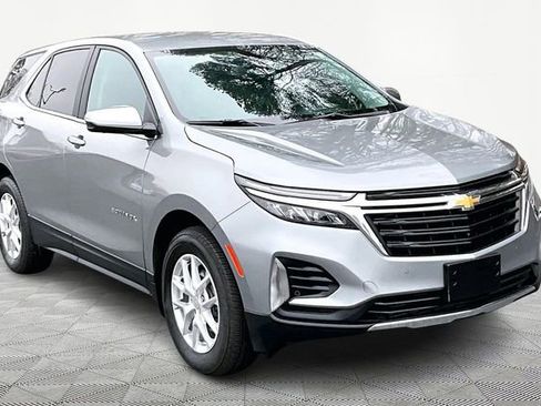 Used 2024 Chevrolet Equinox LT image 1