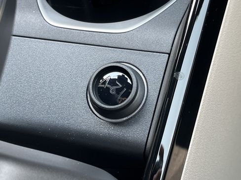 New 2025 BMW X1 xDrive28i w/ Convenience Package image 9