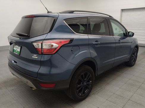Used 2018 Ford Escape SE FWD image 9