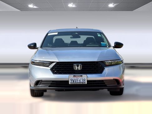 Used 2025 Honda Accord Sport image 5