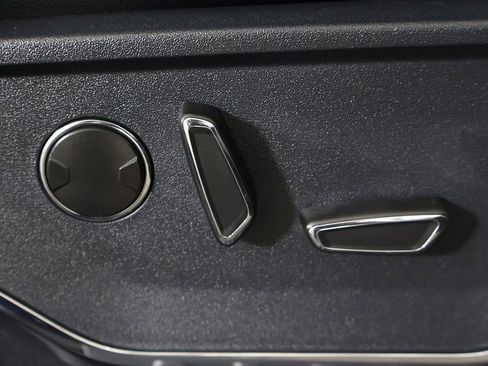 Used 2023 Ford F150 Lightning Lariat AWD/4WD image 37
