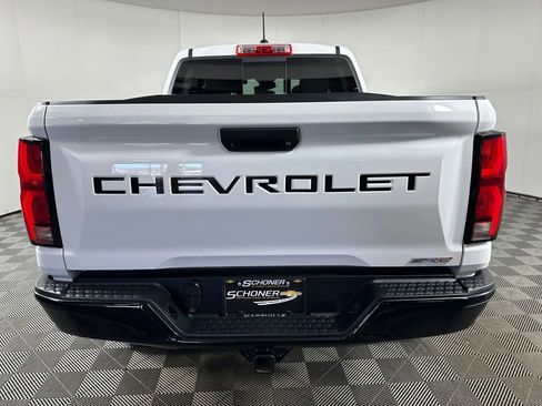 Used 2024 Chevrolet Colorado ZR2 AWD/4WD image 4