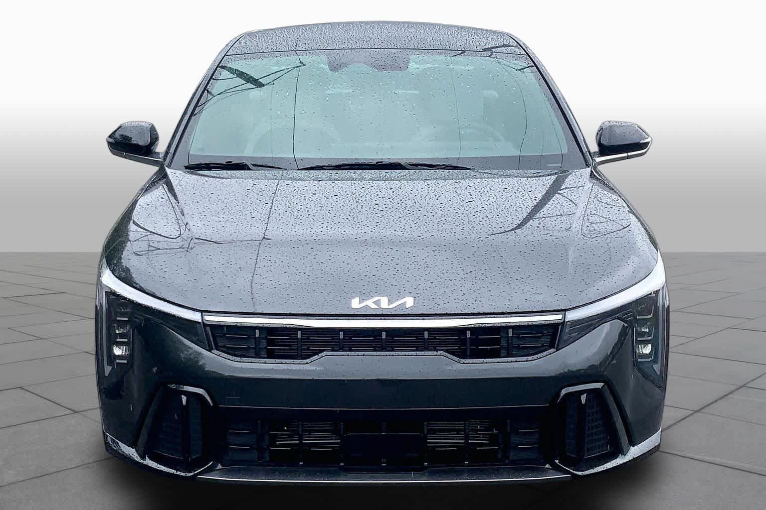 Certified 2025 Kia K4 GT-Line w/ GT-Line Premium Package FWD image 4