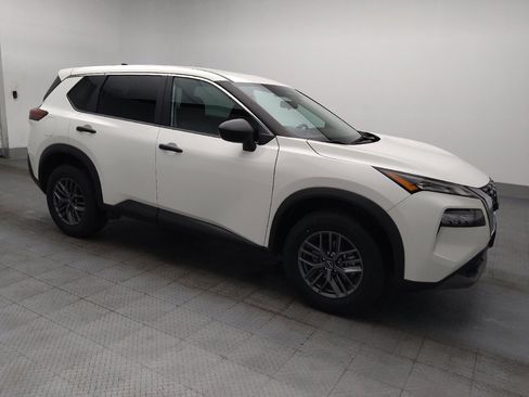 Used 2022 Nissan Rogue S FWD image 11