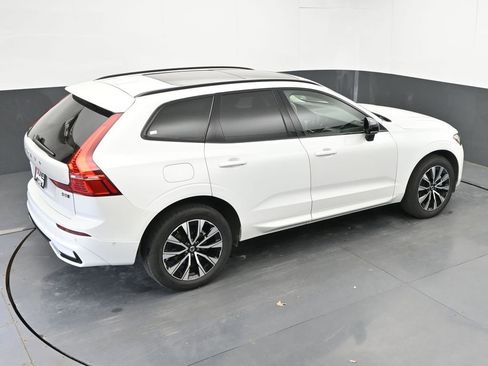 Used 2025 Volvo XC60 B5 Plus AWD/4WD image 44
