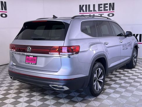 Used 2025 Volkswagen Atlas SE image 7