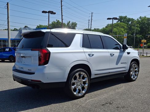Used 2026 GMC Yukon Denali Ultimate AWD/4WD image 6