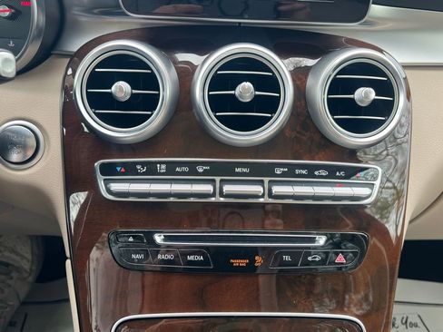 Used 2018 Mercedes-Benz GLC 300 image 26
