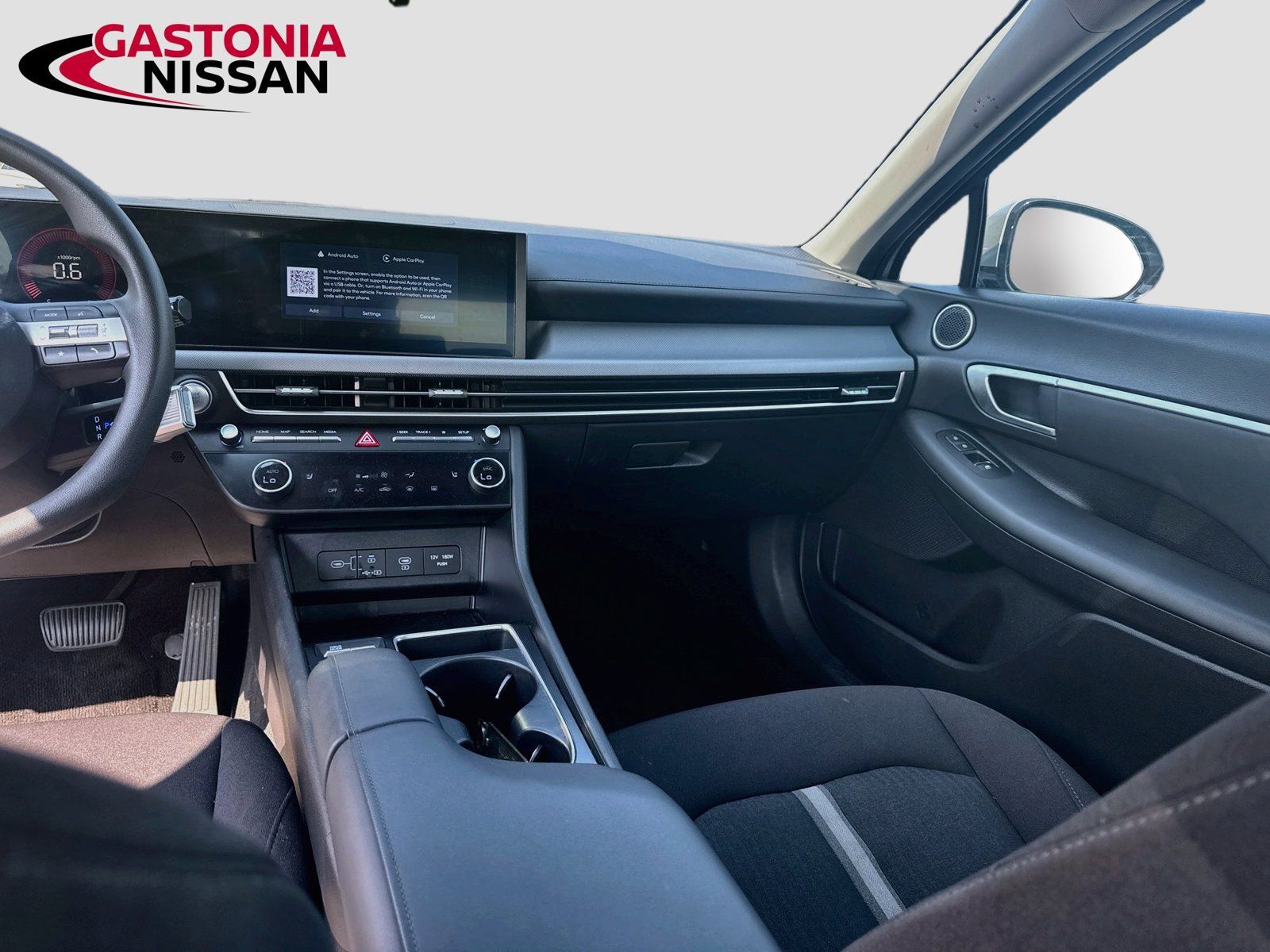 Used 2025 Hyundai Sonata SEL FWD image 31