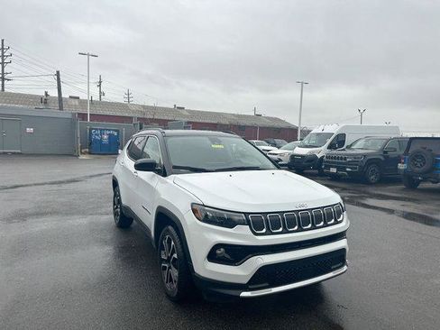 Certified 2022 Jeep Compass Limited image 11