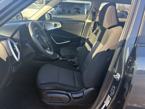 Used 2022 Kia Soul LX image 20