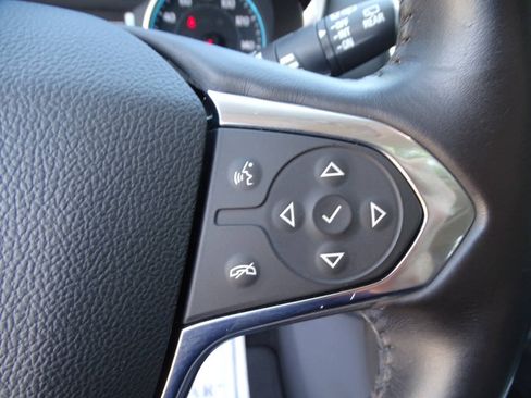 Used 2018 Chevrolet Traverse AWD LT w/ 2LT image 24