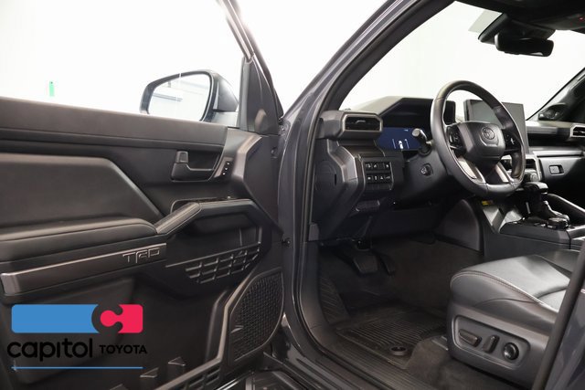 Certified 2026 Toyota 4Runner TRD Off-Road Premium AWD/4WD image 9