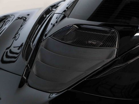 Used 2019 McLaren 720S RWD image 33