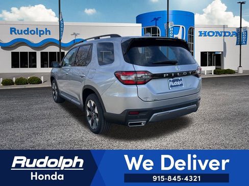 New 2026 Honda Pilot Touring image 3
