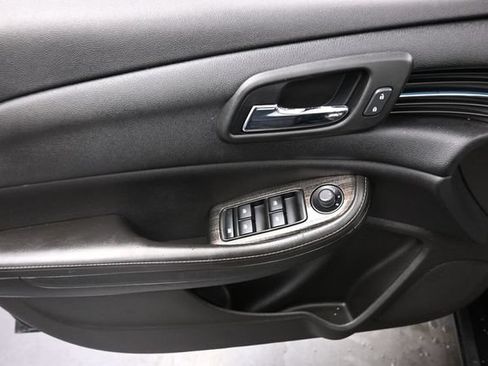 Used 2015 Chevrolet Malibu LT FWD image 15
