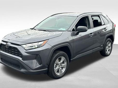 Used 2025 Toyota RAV4 LE AWD/4WD image 2