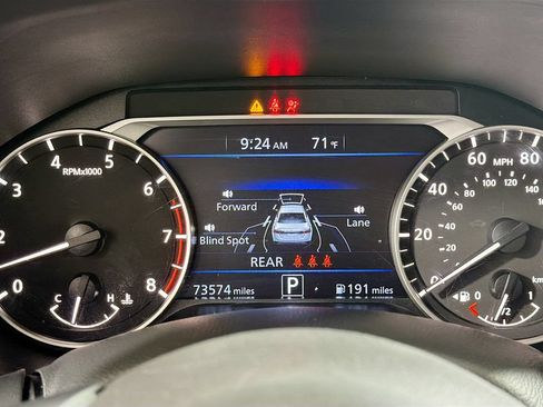 Used 2024 Nissan Altima 2.5 SV FWD image 14