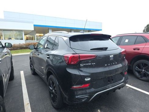 Used 2024 Buick Encore GX Sport Touring image 4