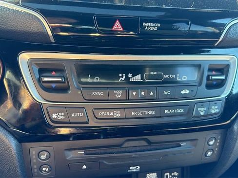 Used 2021 Honda Pilot Black Edition image 32