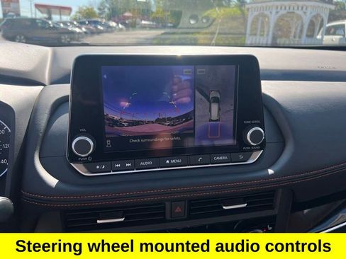 Certified 2025 Nissan Rogue SV image 19