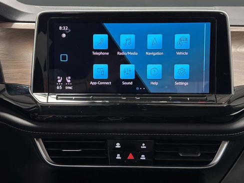 Used 2024 Volkswagen Atlas SE w/ Panoramic Sunroof Package AWD/4WD image 13