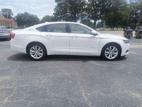 Used 2016 Chevrolet Impala LT FWD image 5