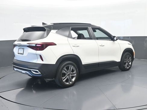 Used 2023 Kia Seltos S FWD image 6