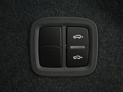 Certified 2026 Porsche Cayenne Turbo GT AWD/4WD image 35
