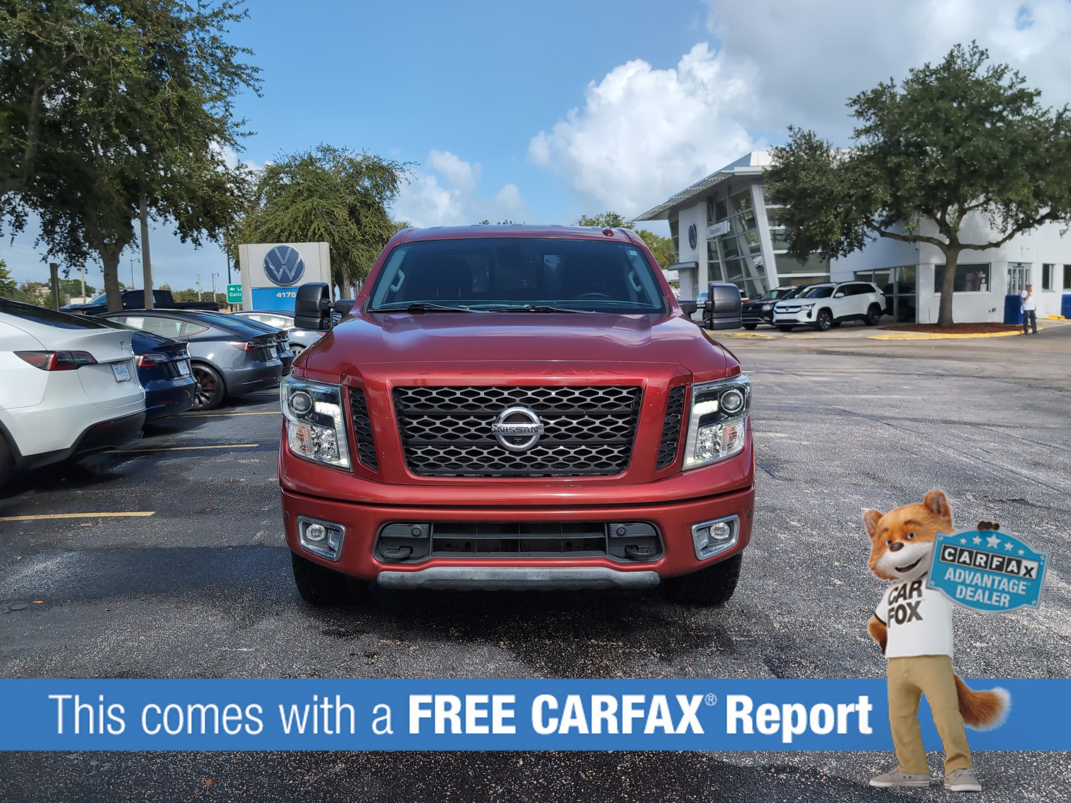Used 2019 Nissan Titan PRO-4X w/ Pro-4x Convenience Package AWD/4WD image 2
