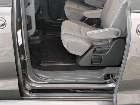 Used 2024 Toyota Sienna LE image 15