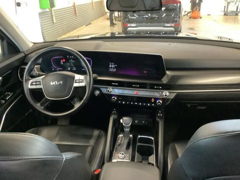 Certified 2023 Kia Telluride S w/ S Sunroof Package AWD/4WD image 22