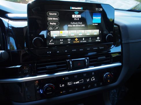 New 2025 Nissan Pathfinder Platinum w/ Cargo Package image 25