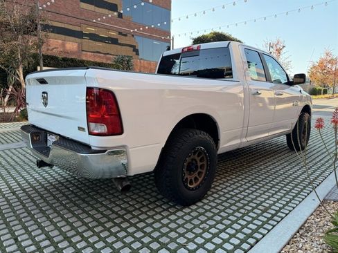 Used 2018 RAM 1500 Classic SLT image 4