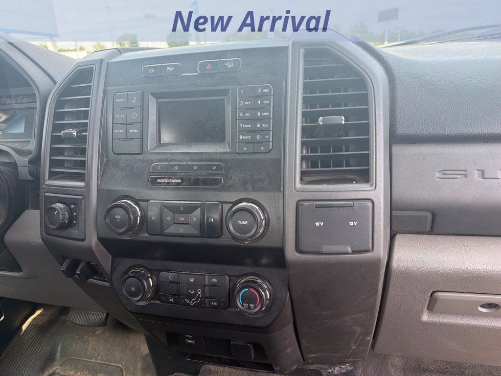 Used 2019 Ford F250 XL w/ Power Equipment Group AWD/4WD image 4