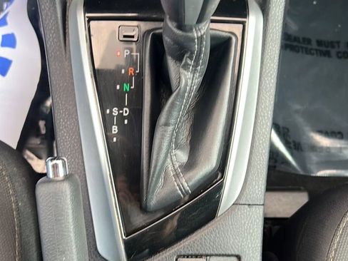 Used 2019 Toyota Corolla LE image 17