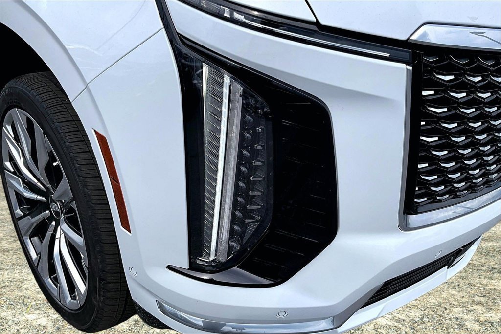 Certified 2026 Cadillac Escalade ESV Luxury w/ Touring Package AWD/4WD image 33