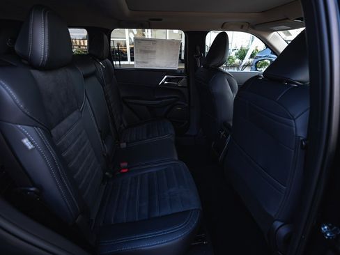 New 2026 Mitsubishi Outlander SE image 32