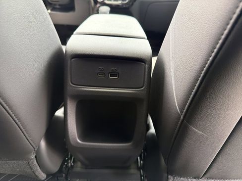 New 2026 Chevrolet Trax RS w/ Sunroof Package FWD image 29