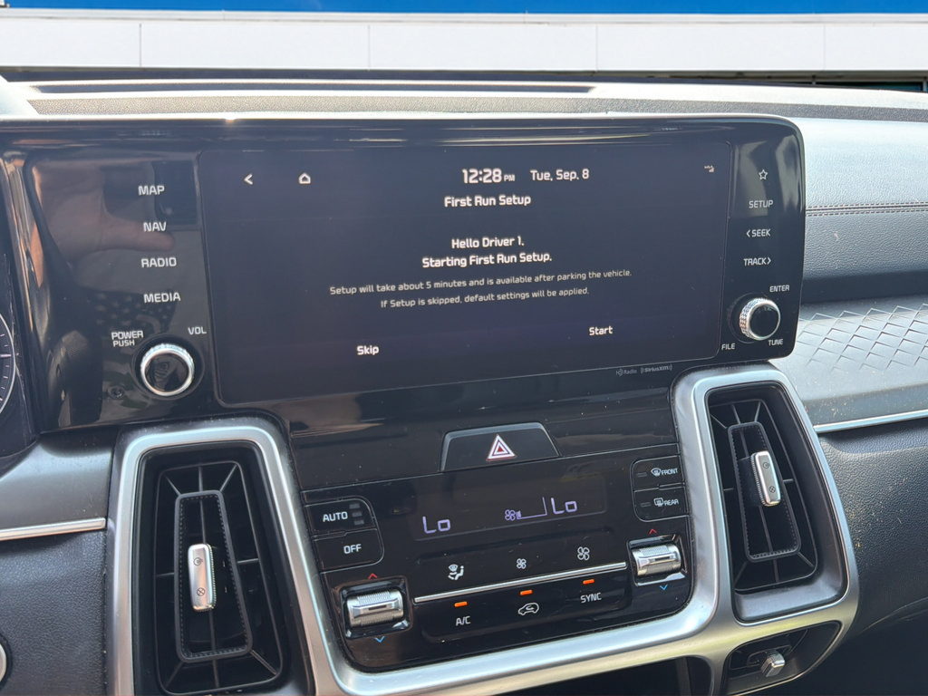 Used 2022 Kia Sorento S w/ Panoramic Sunroof Package FWD image 13