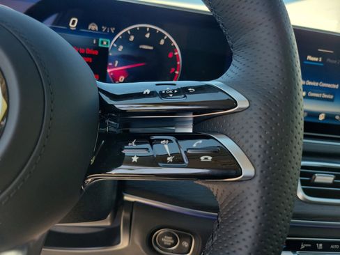 New 2026 Mercedes-Benz GLS 450 4MATIC image 23