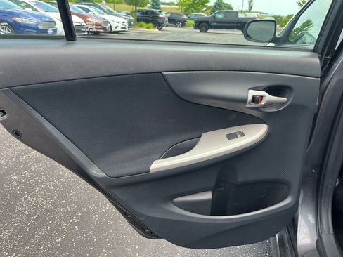 Used 2013 Toyota Corolla S w/ Premium Complete Pkg FWD image 22